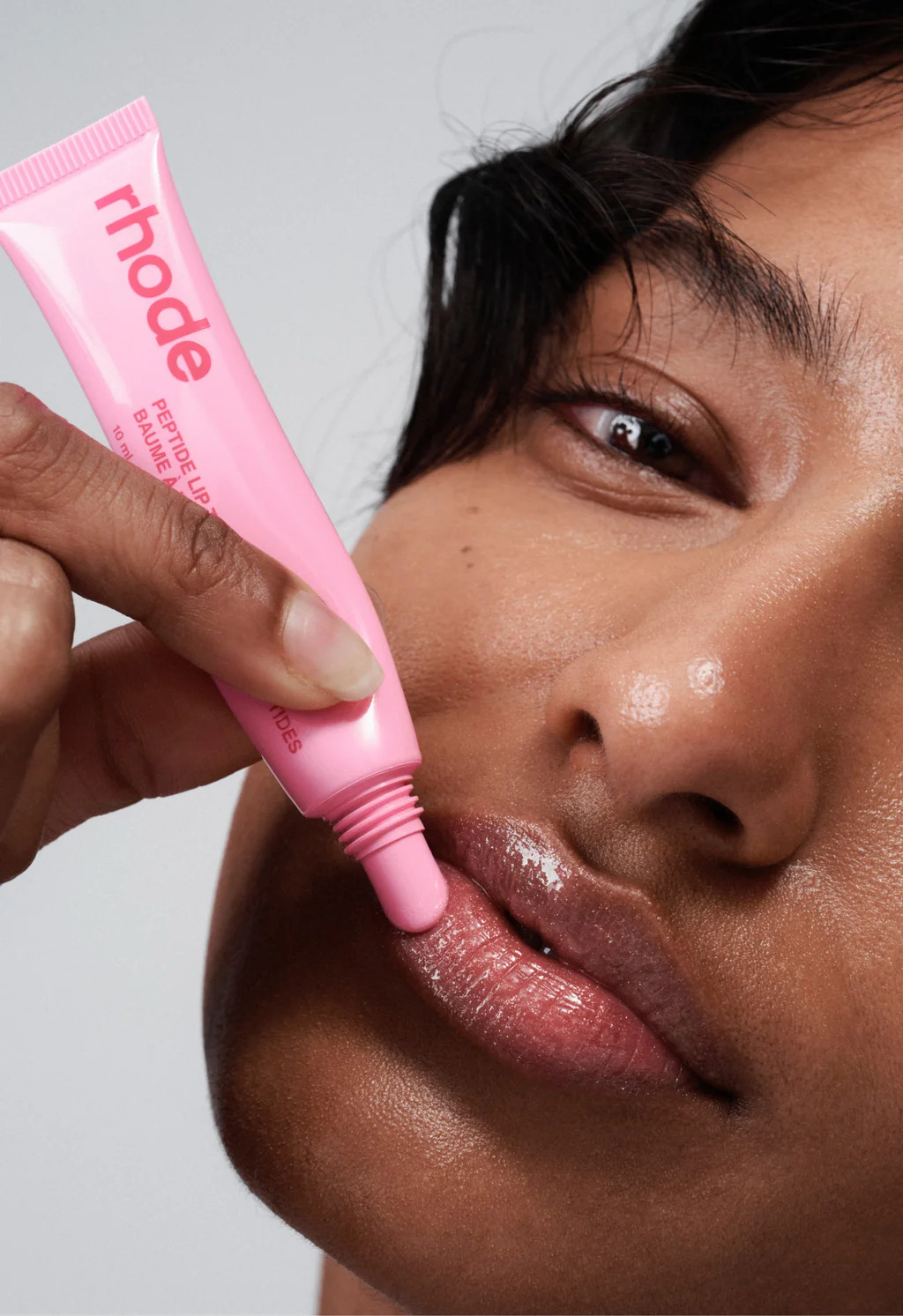 NEW ароматизований тінт для вуст із пептидами RHODE JELLY BEAN SHIMMERY SHEER PINK Scented Peptide Lip Tint THE TINTED LIP LAYER